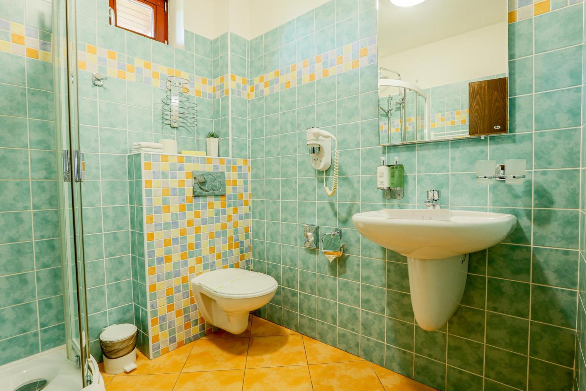 Grand Hotel Senica, Garni 外观 照片