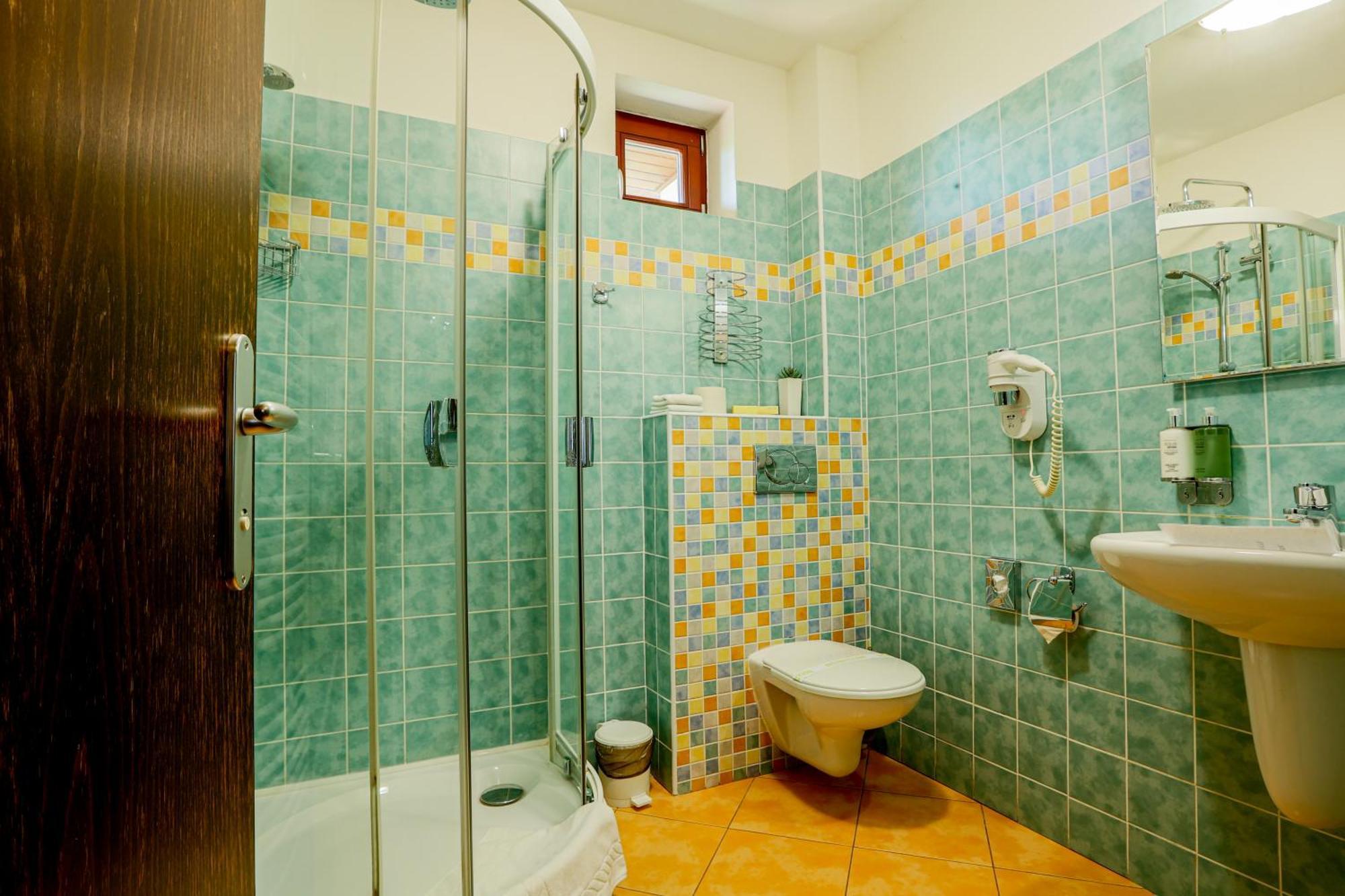 Grand Hotel Senica, Garni 外观 照片
